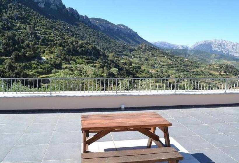 اتاق سوپریور, Rifugio Gorropu