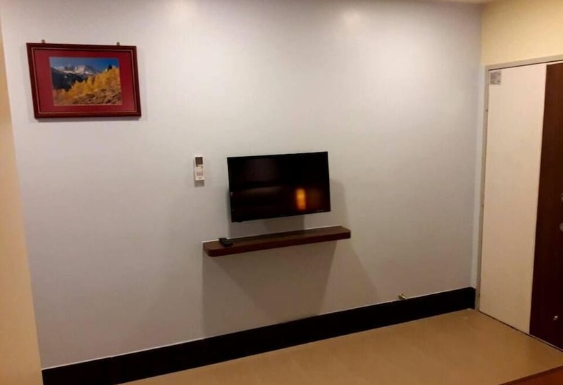 Camera Tripla Standard, De Benz Inn