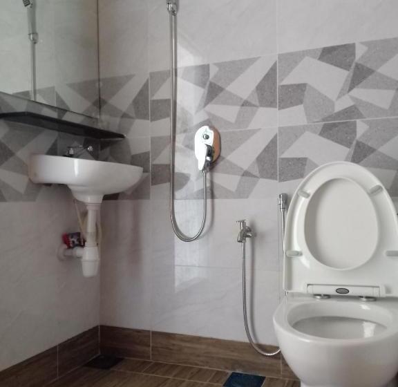 Camera Familiare, De Benz Inn