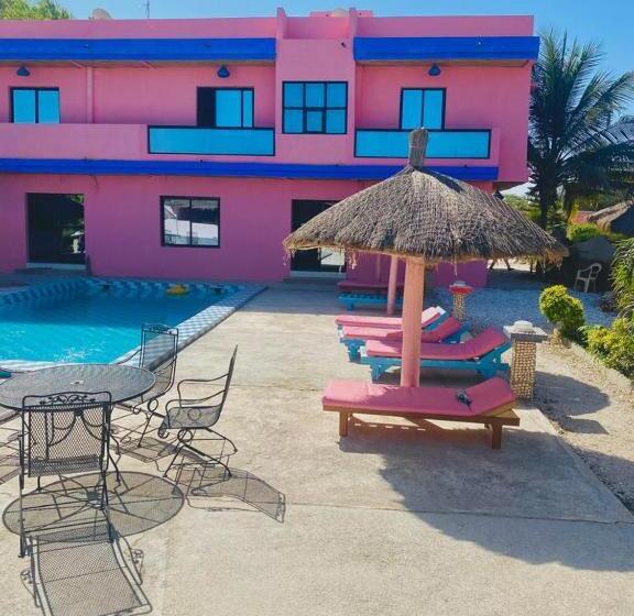 1 Bedroom Apartment Lake View, Toolbi