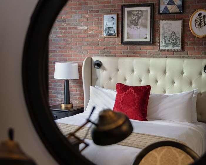 Студио Стандарт Кровать Кинг, The Foundry Hotel Asheville, Curio Collection By Hilton