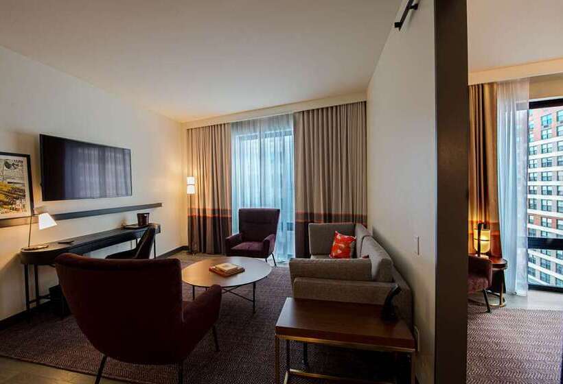 Студио Стандарт Кровать Кинг, The Foundry Hotel Asheville, Curio Collection By Hilton