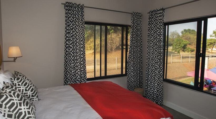 اتاق استاندارد برای معلولان, The Urban Hotel Ndola
