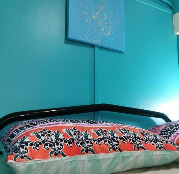 اتاق استاندارد یک نفره, Darwin Hostel