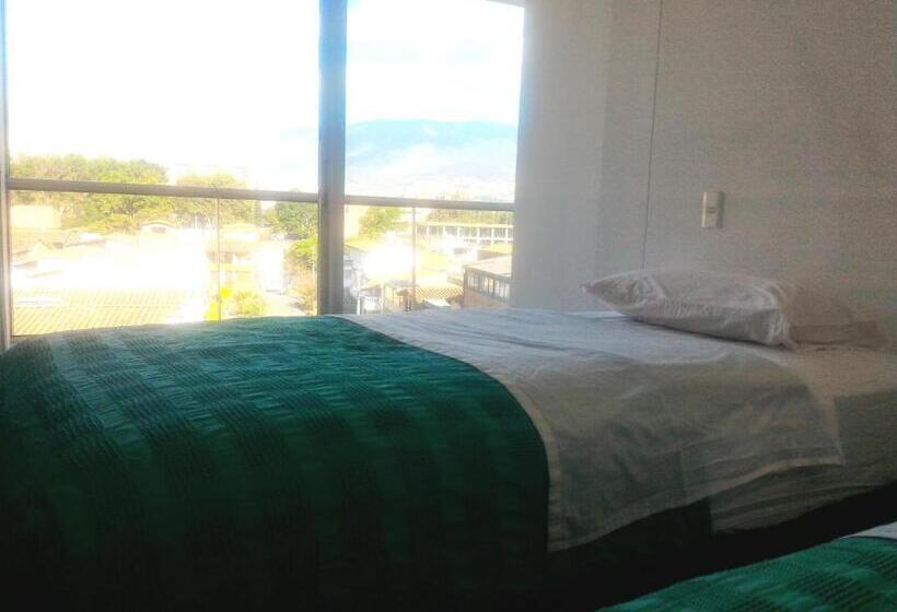 Quarto Estandar, Csi Medellín