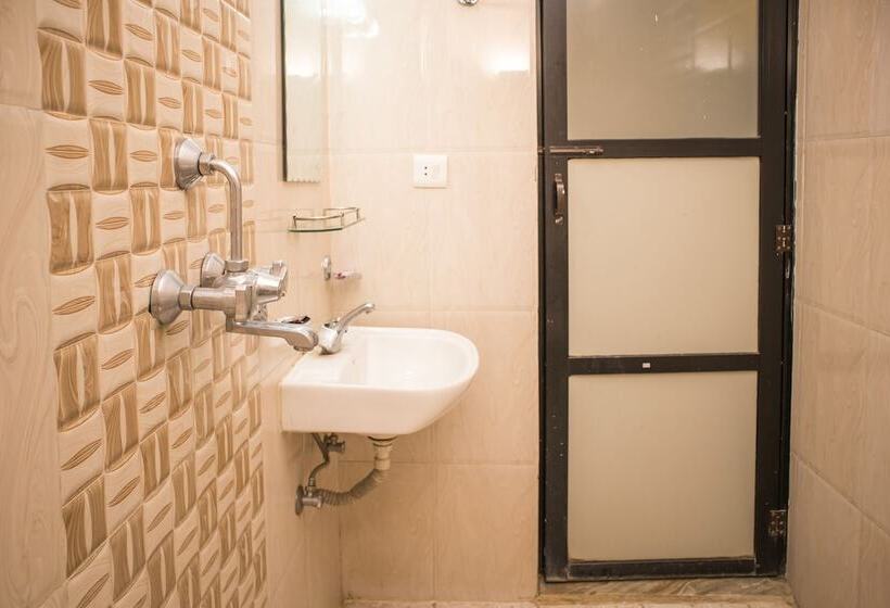 اتاق لوکس, Mirage Inn
