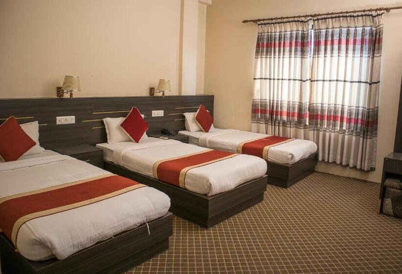 اتاق لوکس سه تخته, Mirage Inn