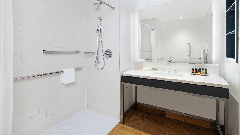 سوئیت با تخت بزرگ, Canopy By Hilton Atlanta Midtown