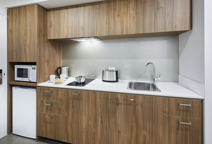 스탠다드 스튜디오, The Sebel West Perth