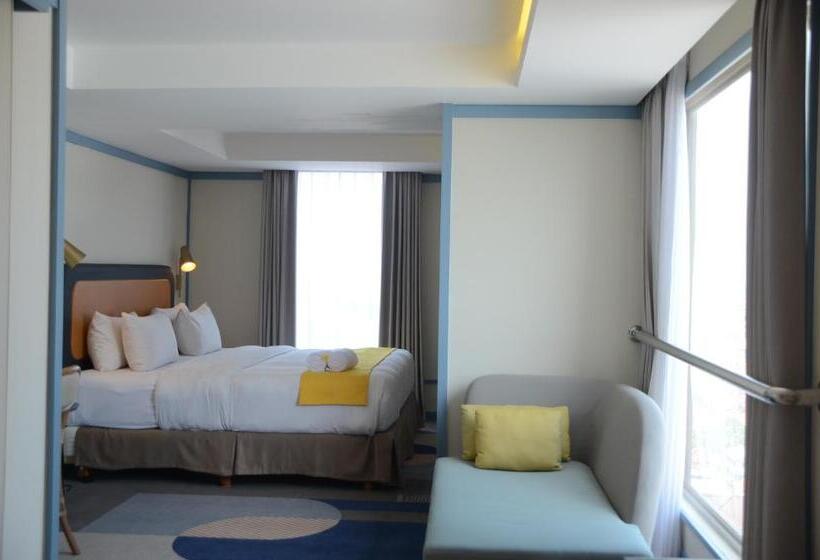디럭스 룸, Louis Kienne Hotel Pemuda