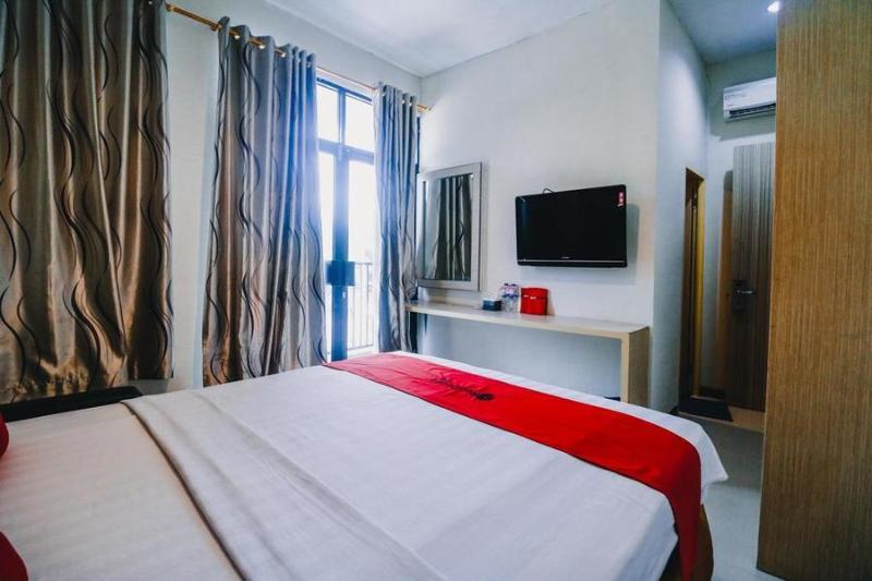 Номер Deluxe, Reddoorz Plus Near Sultan Hasanuddin Airport