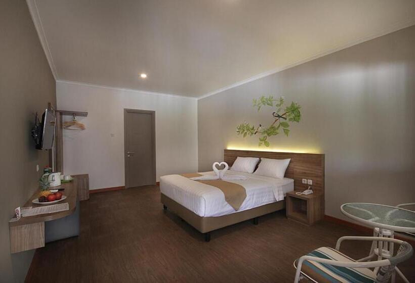 Номер Executive, Three Eight Front One Boutique Batu Malang