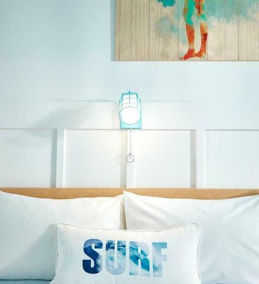 غرفة قياسية مطلّة علي حمام السباحة, Universal's Endless Summer Resort - Surfside Inn and Suites