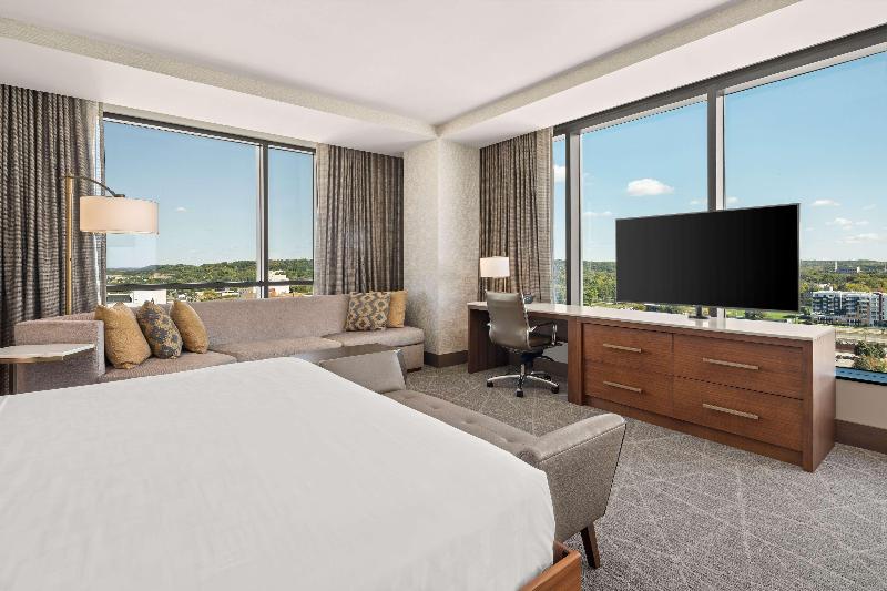 Номер Стандарт Кровать Кинг Адаптированный для Инвалидов, Hilton Rochester Mayo Clinic Area