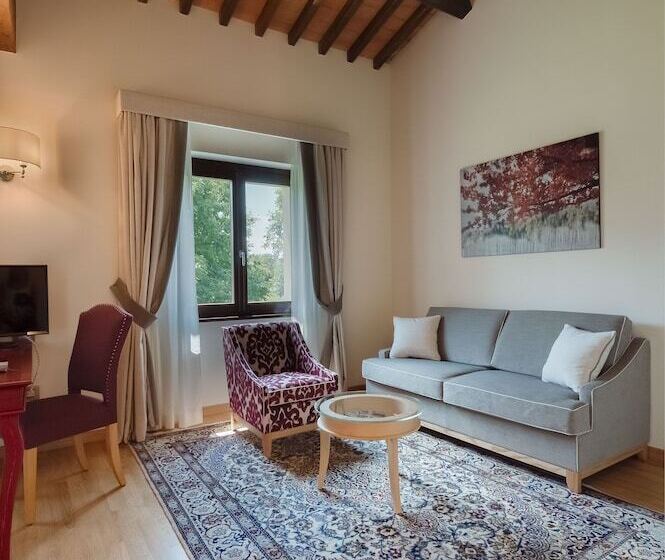 Полулюкс, Borgo La Chiaracia Resort & Spa