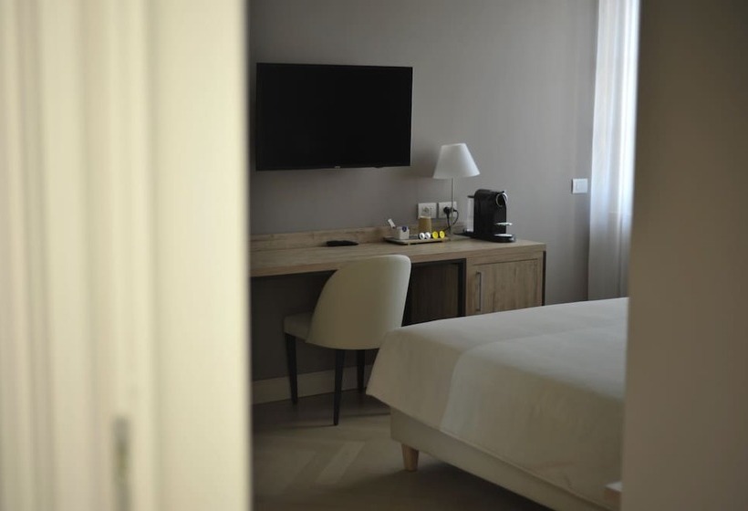 اتاق لوکس, Bergamo Inn 43