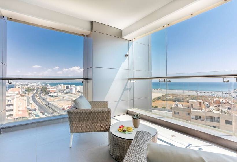 اتاق پرمیوم با چشم‌انداز دریا, Radisson Blu Hotel, Larnaca
