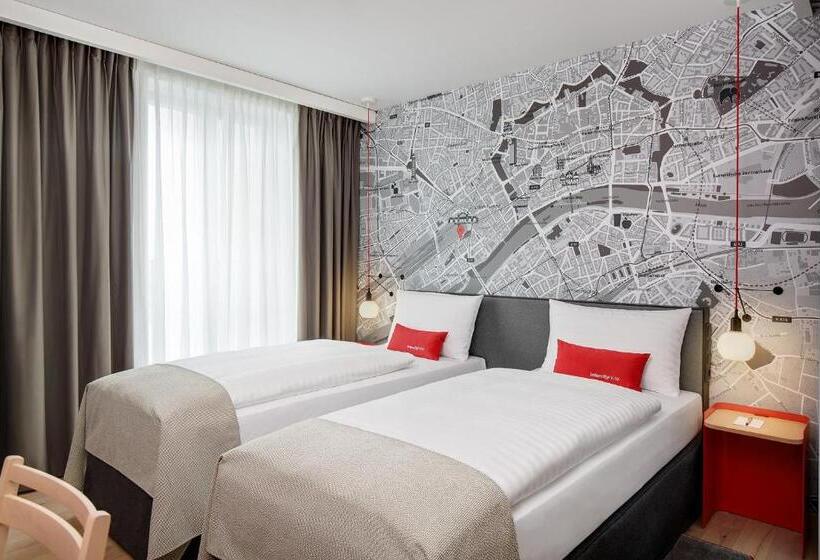 Номер Superior, Intercityhotel Frankfurt Hauptbahnhof Süd