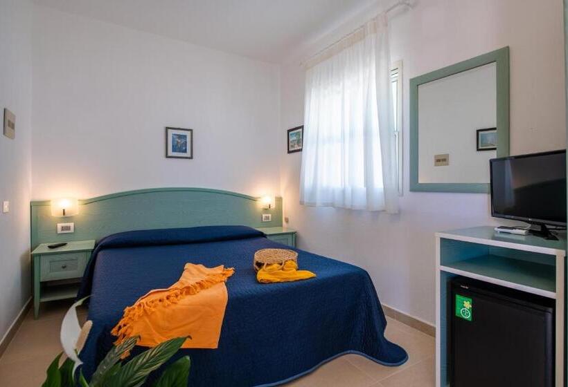 Номер Стандарт Трехместный, Albergo Villa A Mare