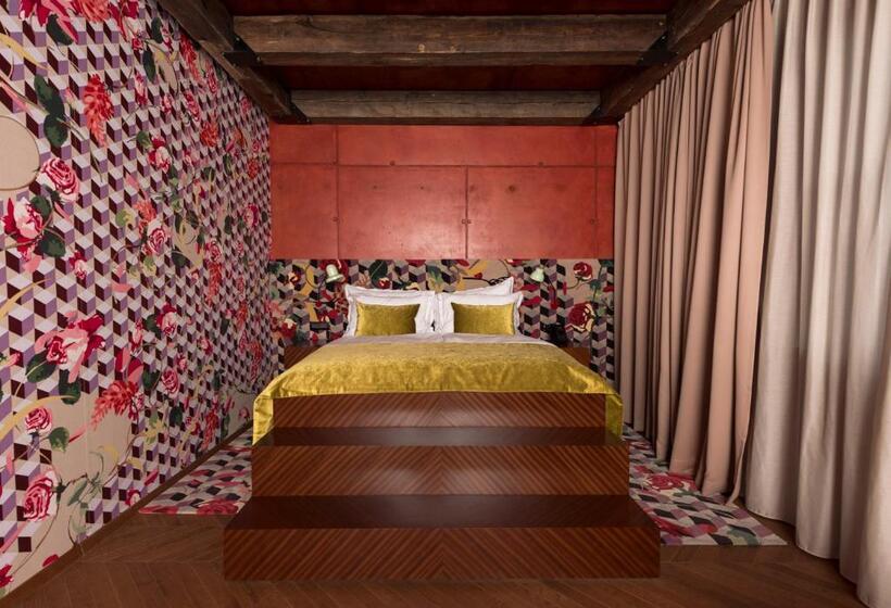 디럭스 룸, Winery & Design Hotel Roxanich