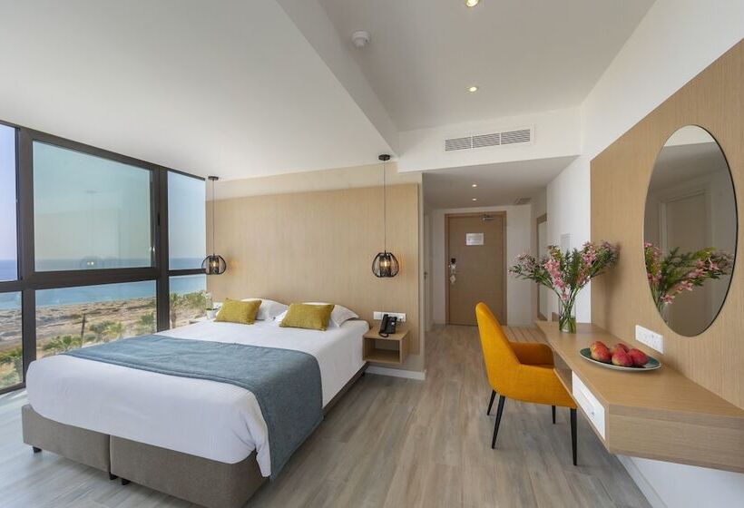 Президентский Люкс, Leonardo Crystal Cove Hotel & Spa – Adults Only