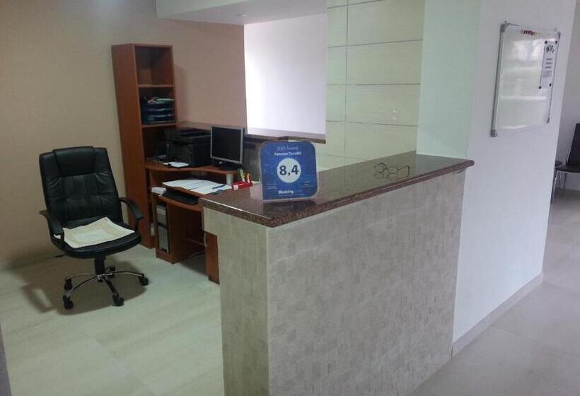 اتاق استاندارد چهارنفره با بالکن, Pansion Turudić