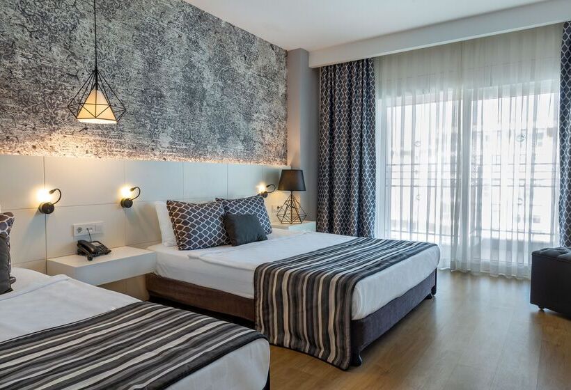 Люкс Повышенной Комфортности, Greenwood Suites Resort