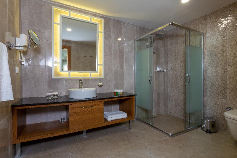 Люкс 2 Спальни, Greenwood Suites Resort