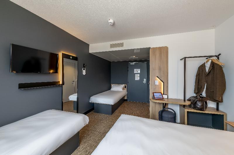 Четырехместный Номер Стандарт, B&b Hotel Bordeaux Centre Gare Saint Jean
