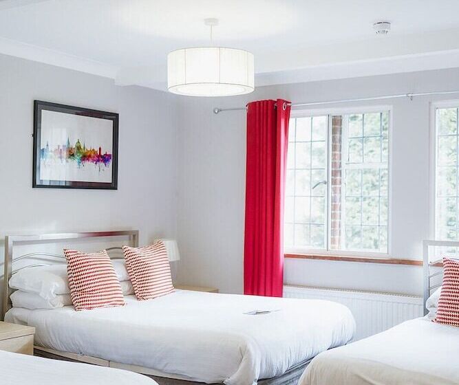 Семейный Номер, Red Mullions Guest House