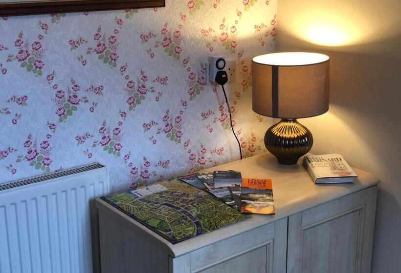 Номер Стандарт, Carisbrooke Guest House