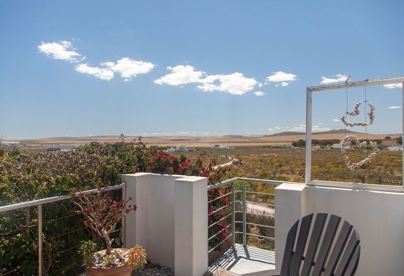 Апартаменты 1 Спальня, Farr Out Guesthouse