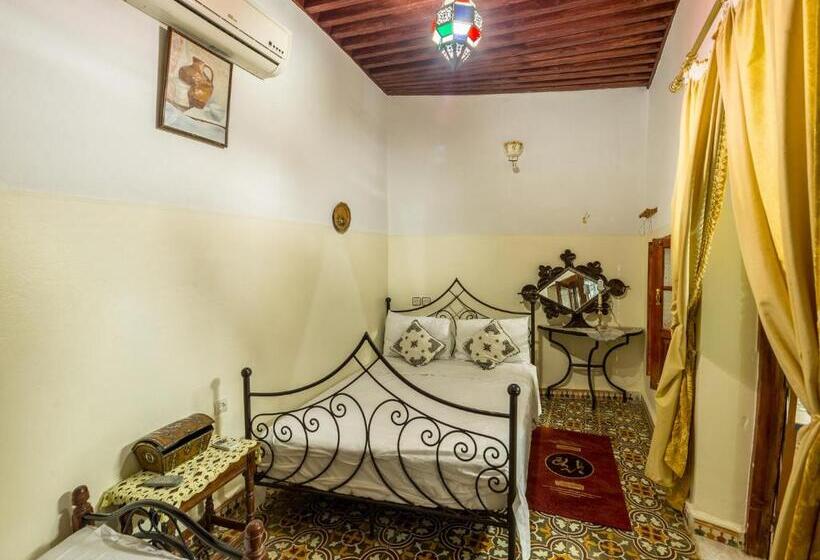 غرفة قياسية رباعية, La Colombe Blanche