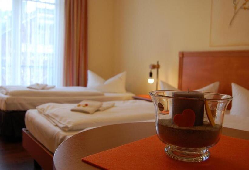 스탠다드 트리플 룸, Pension Sanddorn Mit Café Carlssons