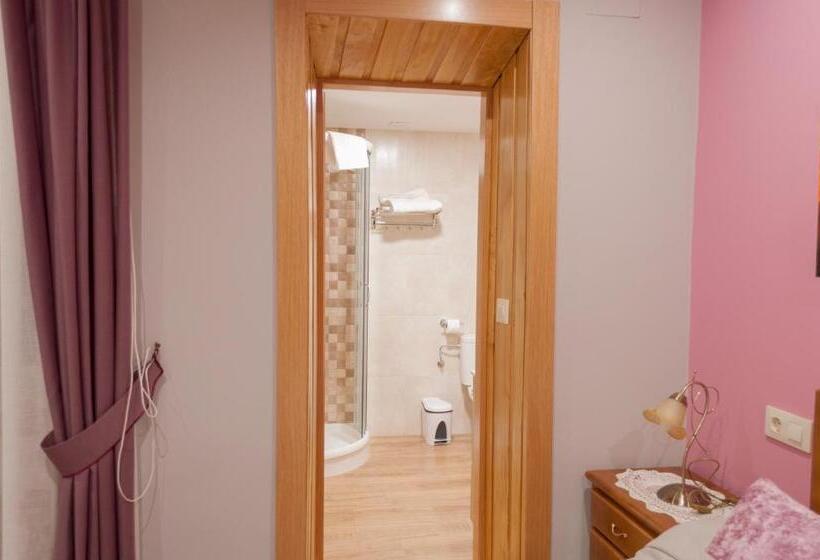 Номер Стандарт, Hostal Tribal