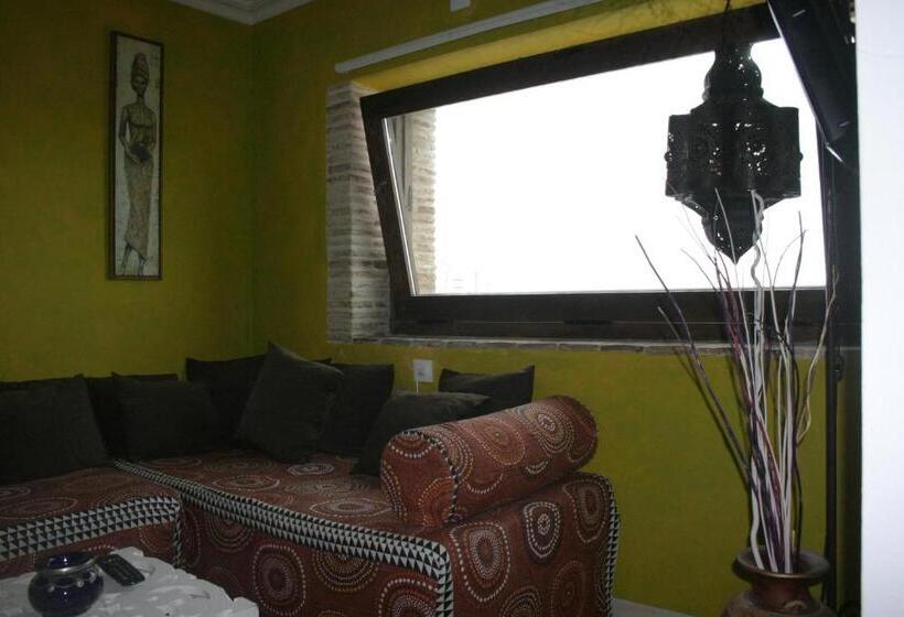 ファミリールーム, Hostal El Asturiano