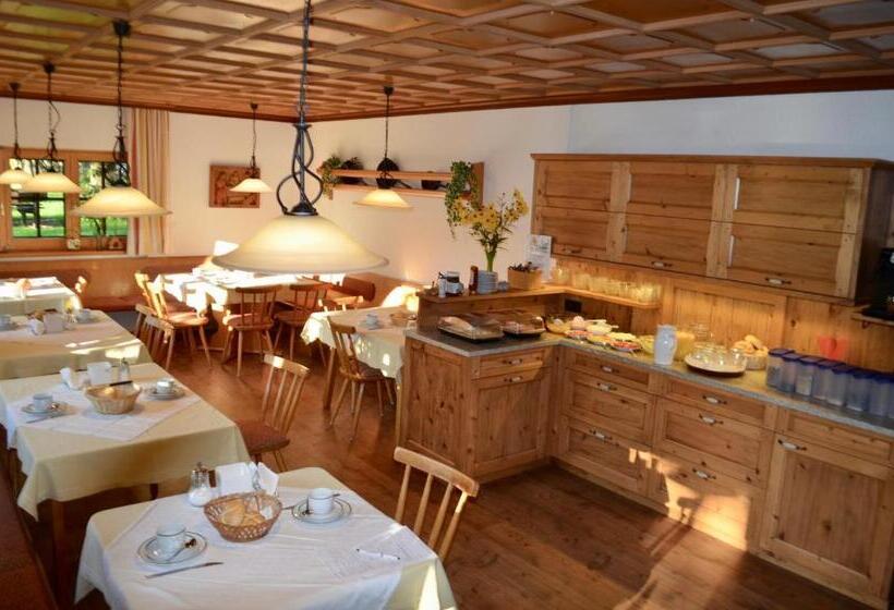 Номер Стандарт, Pension Grafengut