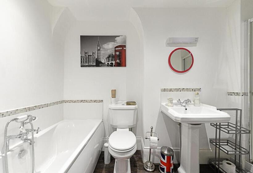 اتاق اجرایی سه نفره, Mama’s Inn Boutique Guest House