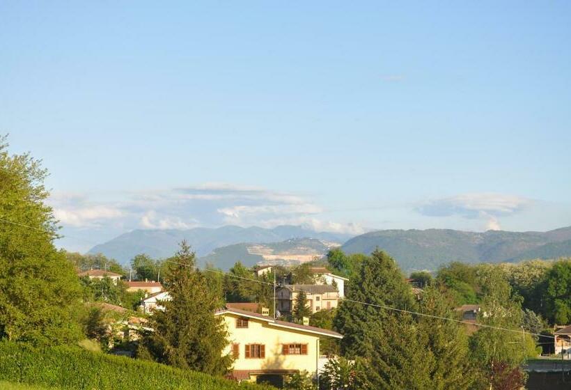 Quarto Quádruplo Estandar, B&b Terra Del Sole