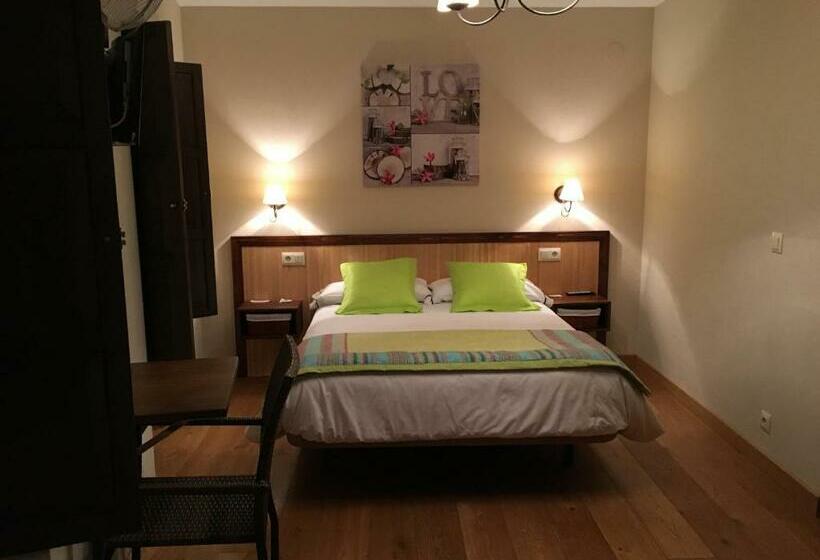חדר סטנדרט מותאם לאדם עם מוגבלויות, Hostal Otsoa