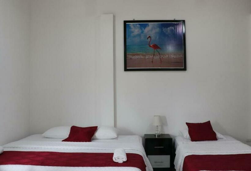 Номер Стандарт Трехместный, Hostal Las Fragatas