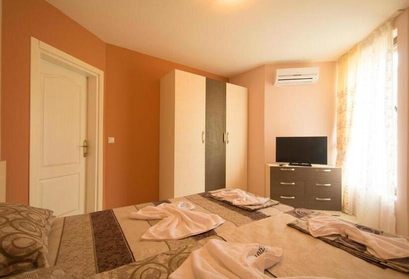 Апартаменты Comfort 2 Спальни, Holiday Village Lozenets