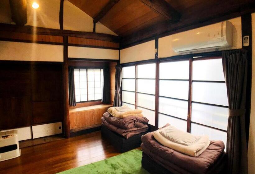 Семейный Номер, Guesthouse Yadocurly