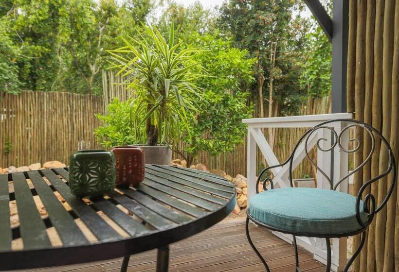 Номер Стандарт с Террасой, Yebo Boutique Guesthouse