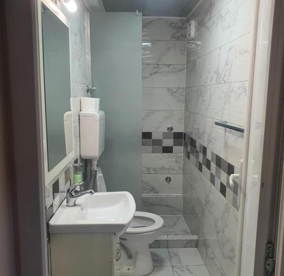اتاق استاندارد سه نفره, Guest House Vila Bor