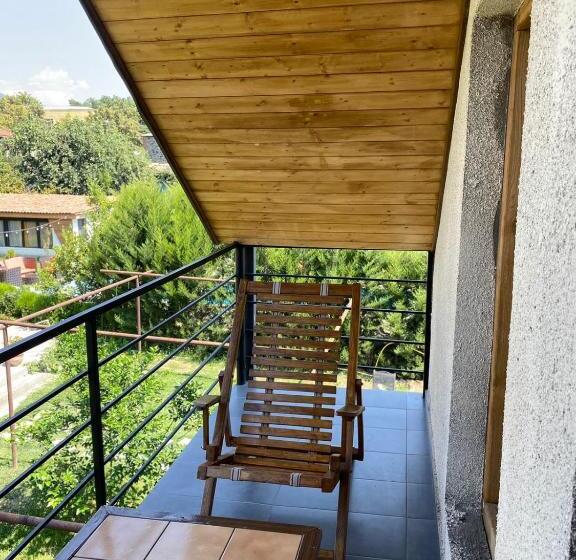 ویلای 1 خوابه, Isev Kvareli
