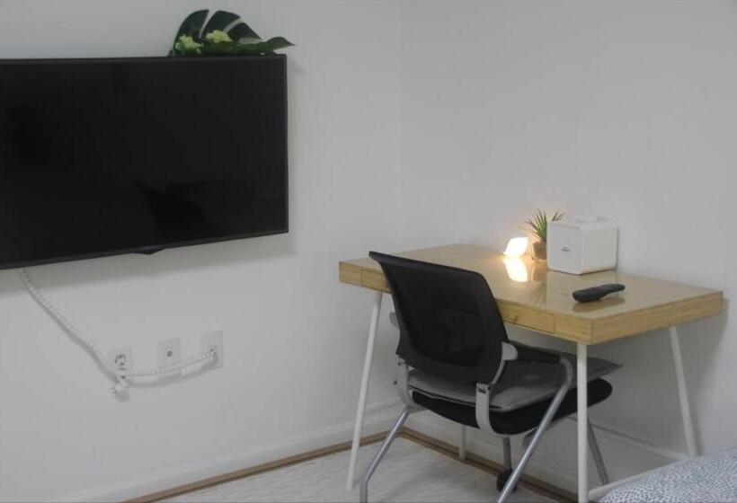 اتاق استاندارد, All In One Guesthouse
