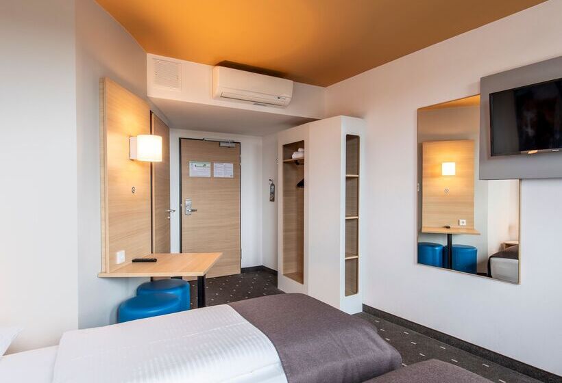 Номер Стандарт, B&b Hotel Landshut