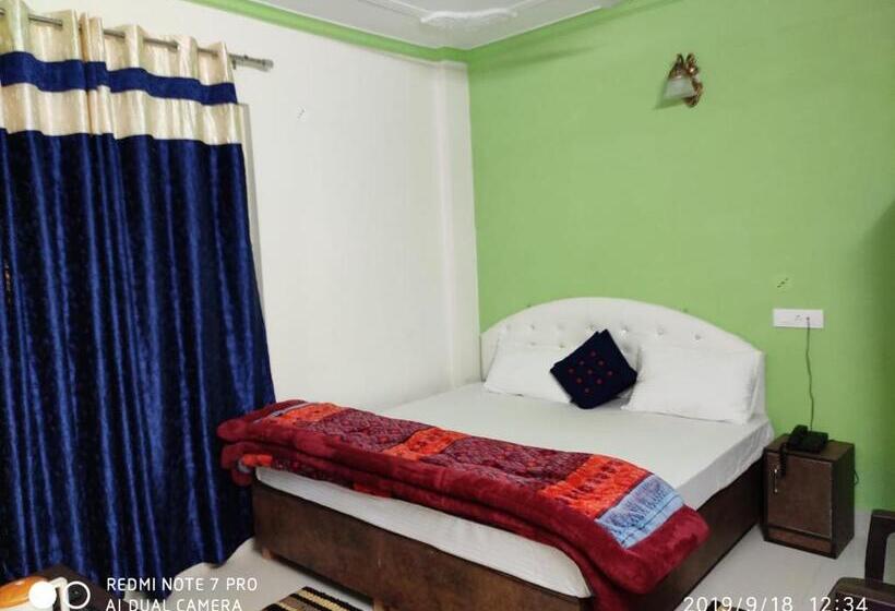 스탠다드 룸, The Himalayas Guest House