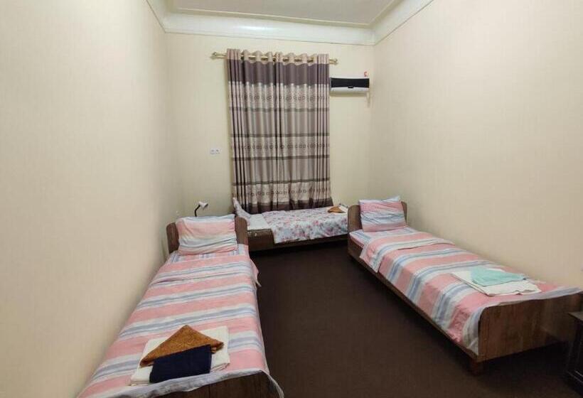 이코노미 트리플 룸, World Guest House